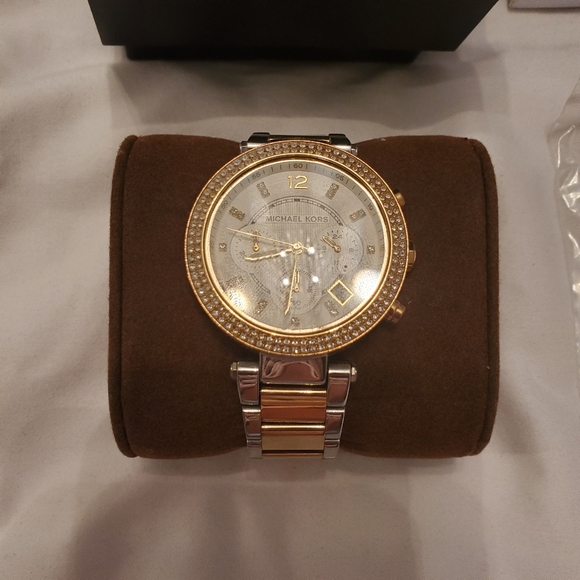 Authentic: Michael Kors Parker Two Tone Watch with box - Picture 6 of 15